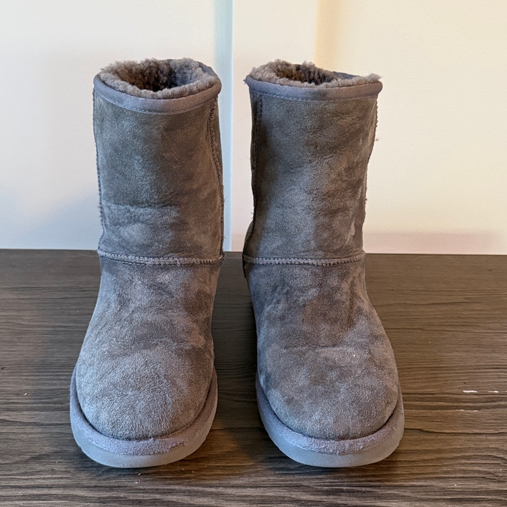 Ugg Classic Boot - image 2